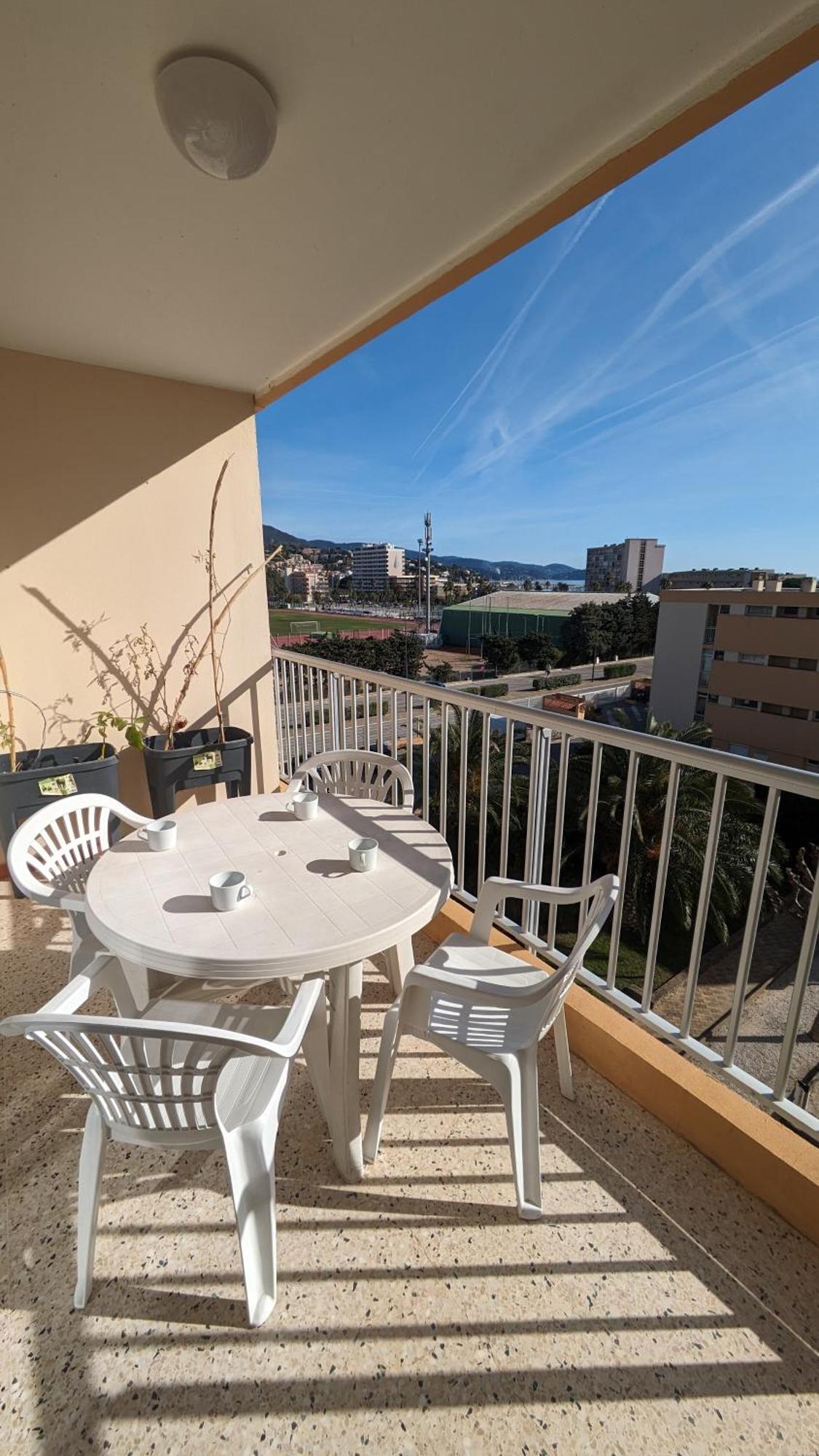 Studio Avec Coin Nuit, 100 M De La Mer Le Lavandou Exterior foto